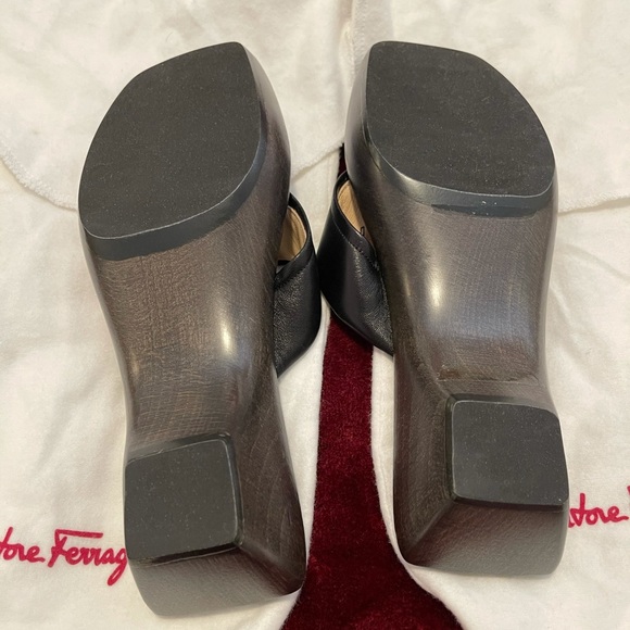 Authentic Salvatore Ferregamo wooden sandals - Picture 6 of 6